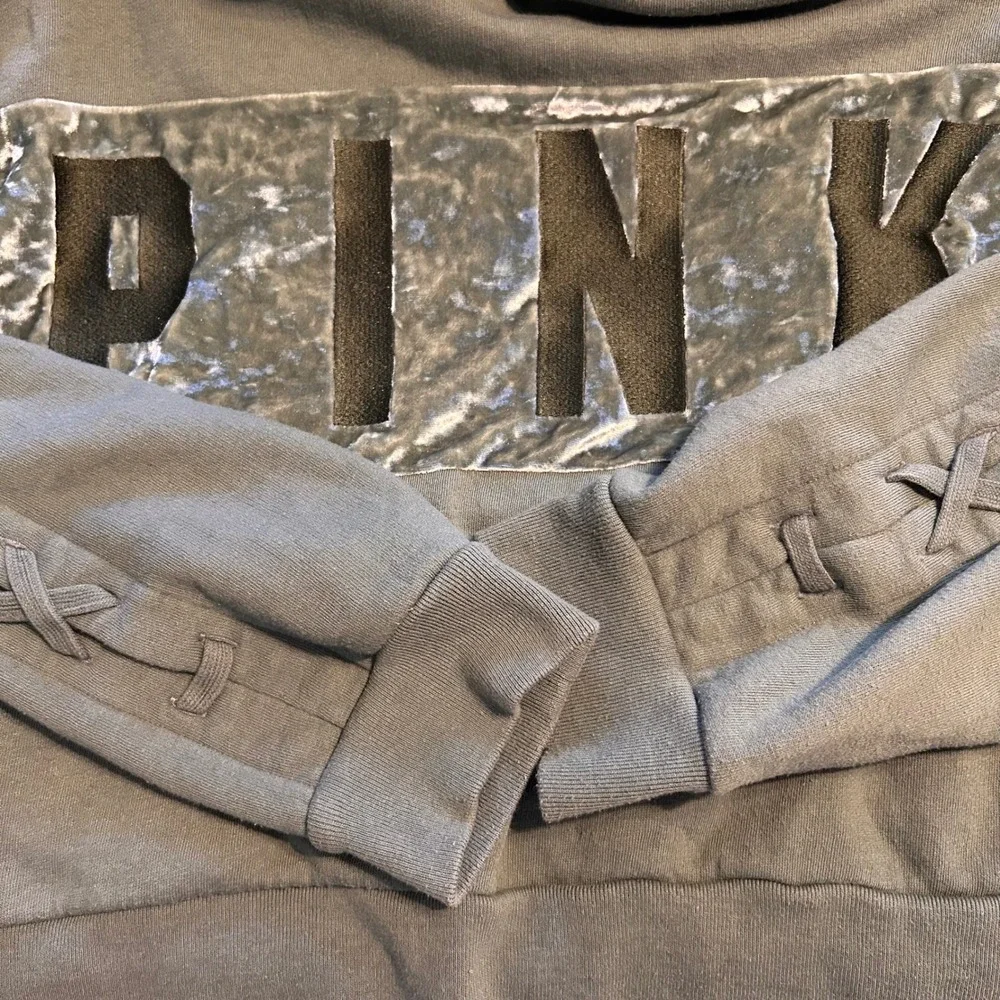 PINK Victoria's Secret‎ Velvet Logo Cropped Hoodie Green Laced Sleeve Women's L